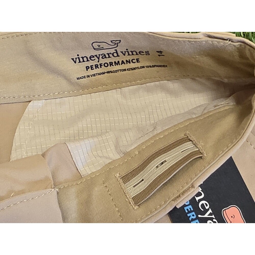 Vineyard Vines Boys Performance On The Go Shorts  Size 14 Color Sand NWT - Picture 6 of 13